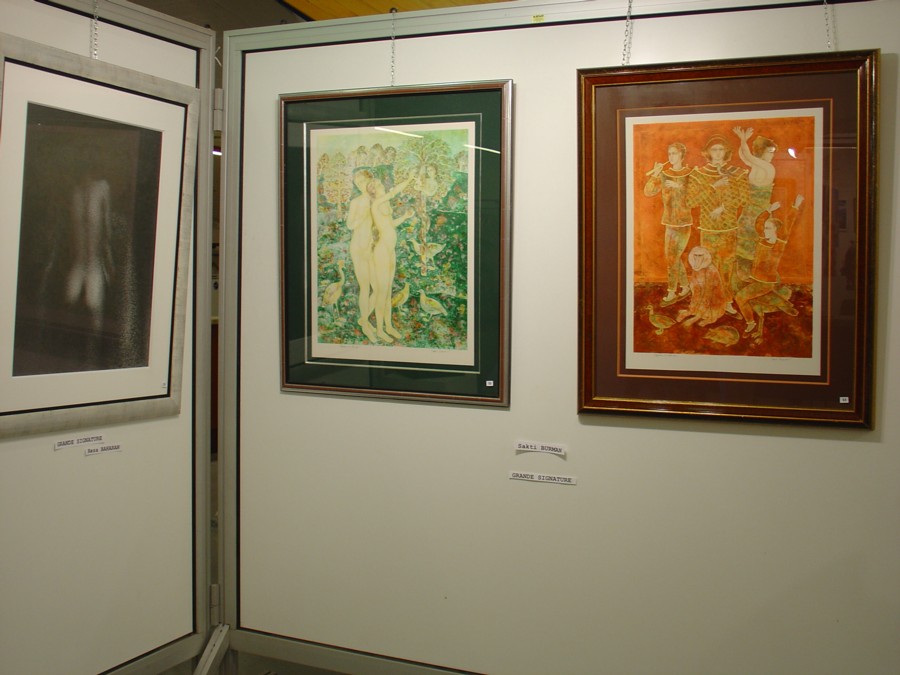 à droite: Sakti Burman